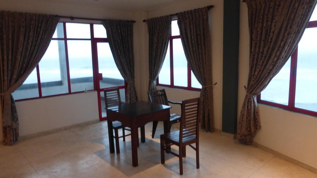 Ocean Reef Hotel Hikkaduwa Exterior photo