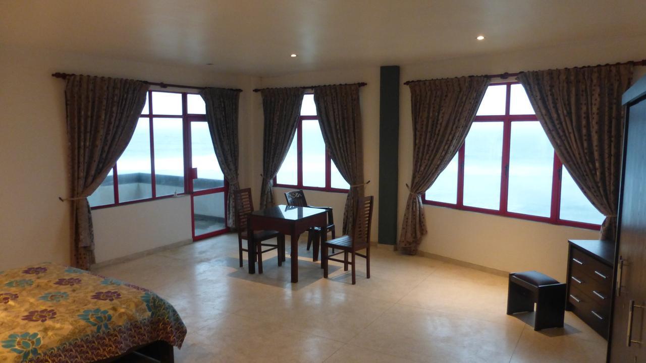 Ocean Reef Hotel Hikkaduwa Exterior photo