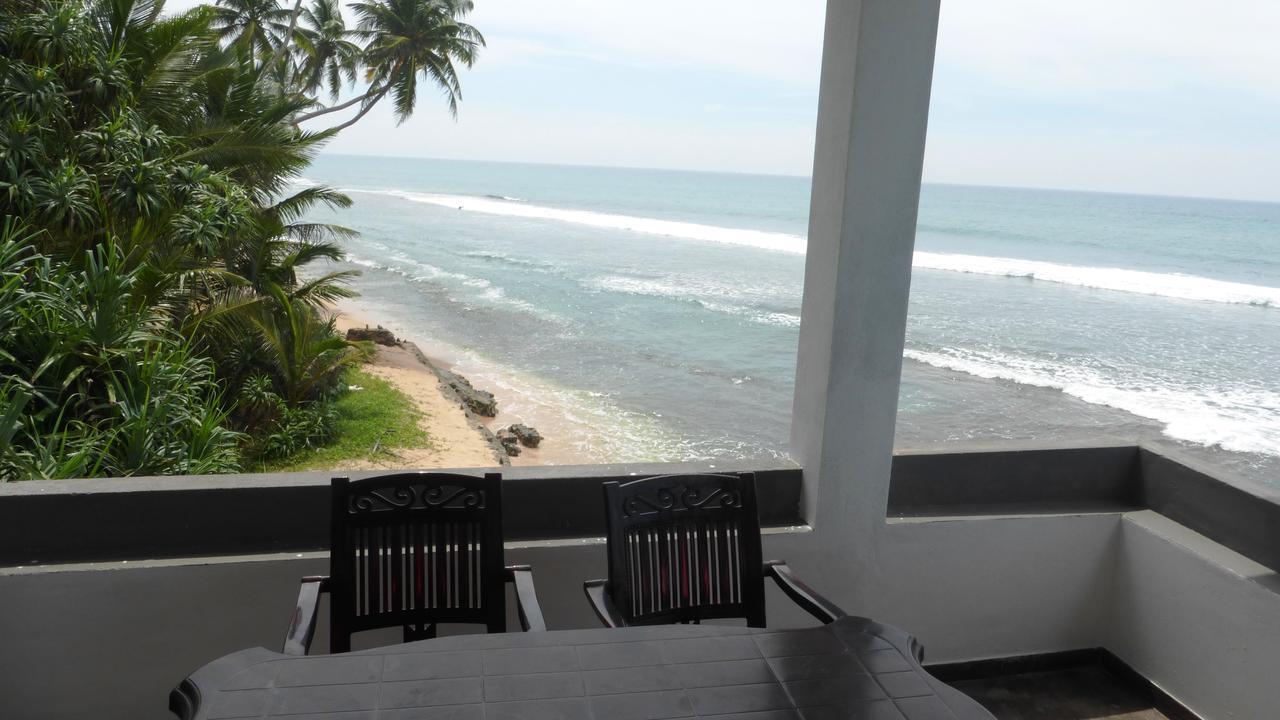 Ocean Reef Hotel Hikkaduwa Exterior photo