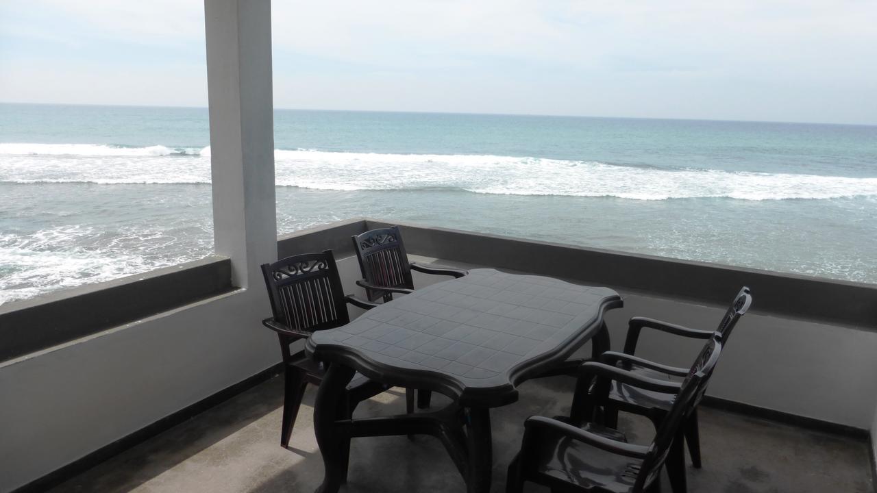Ocean Reef Hotel Hikkaduwa Exterior photo