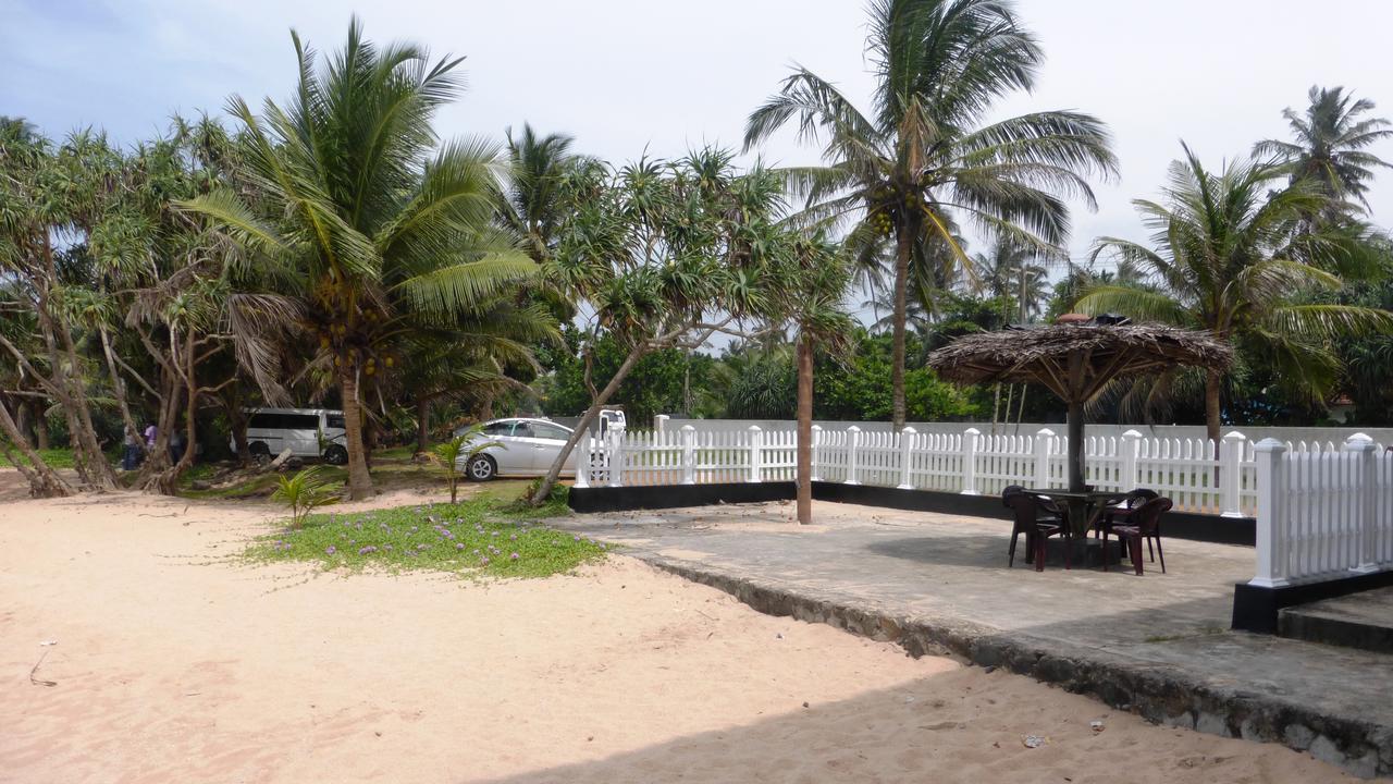 Ocean Reef Hotel Hikkaduwa Exterior photo
